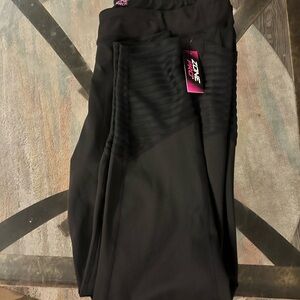 Zone Pro Sleek Black Activewear Leggings